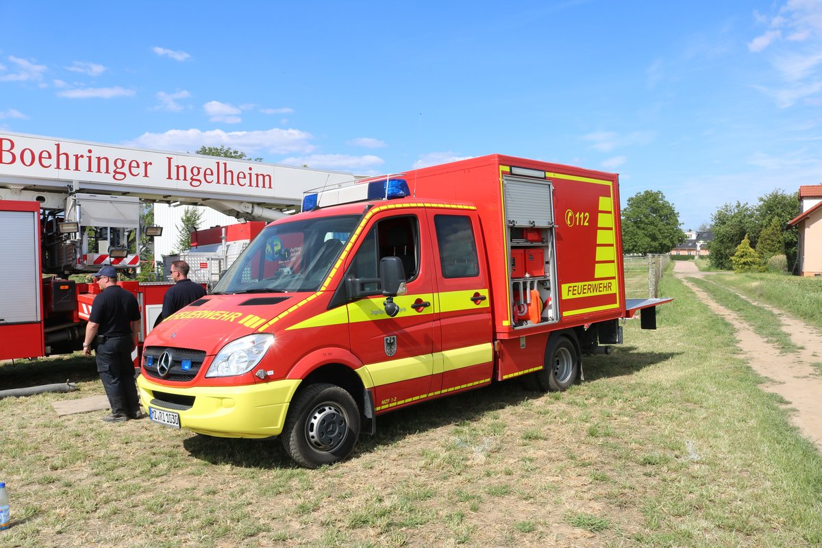 Feuerwehr Ingelheim Mercedes Benz Sprinter GW-Höhenrettung am 26.05.19 beim Jubiläumsfest der Feuerwehr Mainz Bretzenheim 