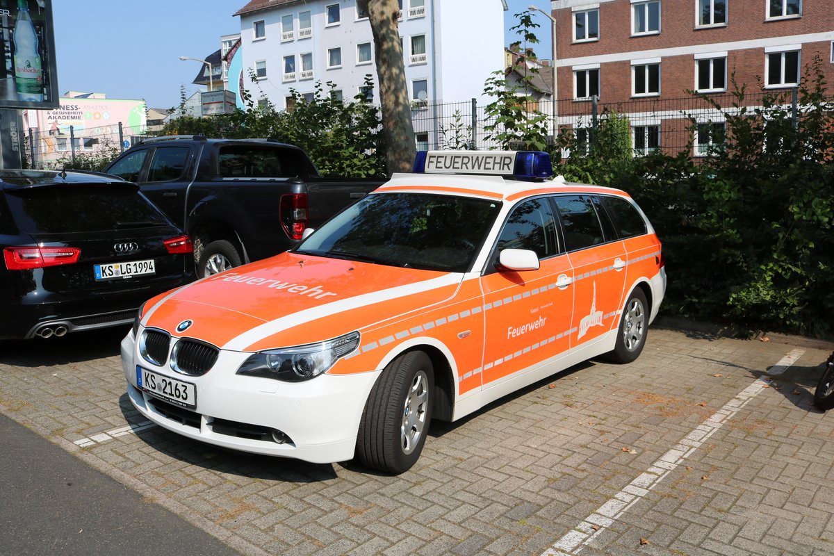 Feuerwehr Kassel BMW 5er KdoW am 25.08.19 beim Tag der offenen Tür