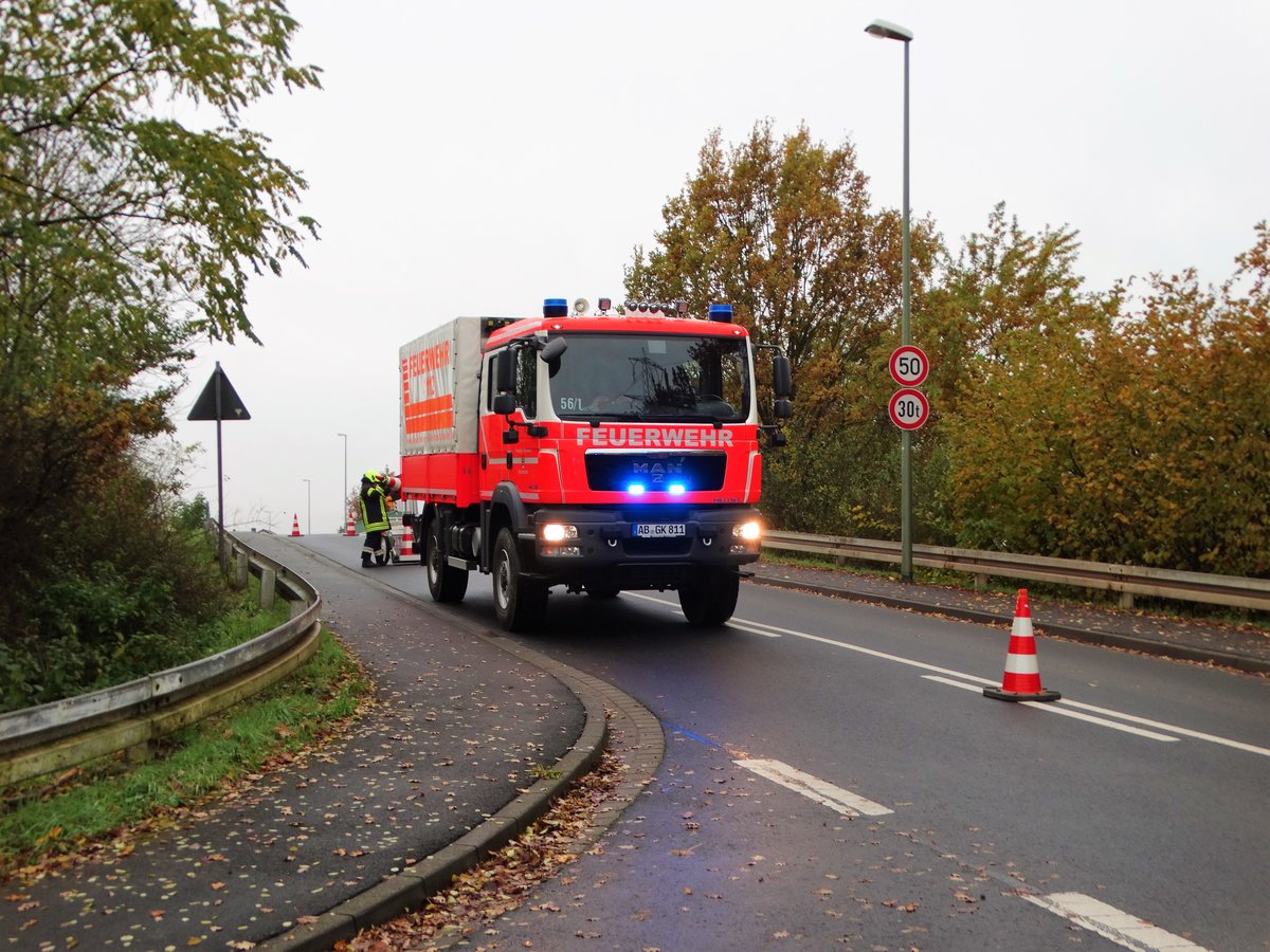 Feuerwehr Kleinostheim MAN TGM V-LKW (Florian Kleinostheim 56/1) am 12.11.17 bei der Jahresabschlussübung 2017