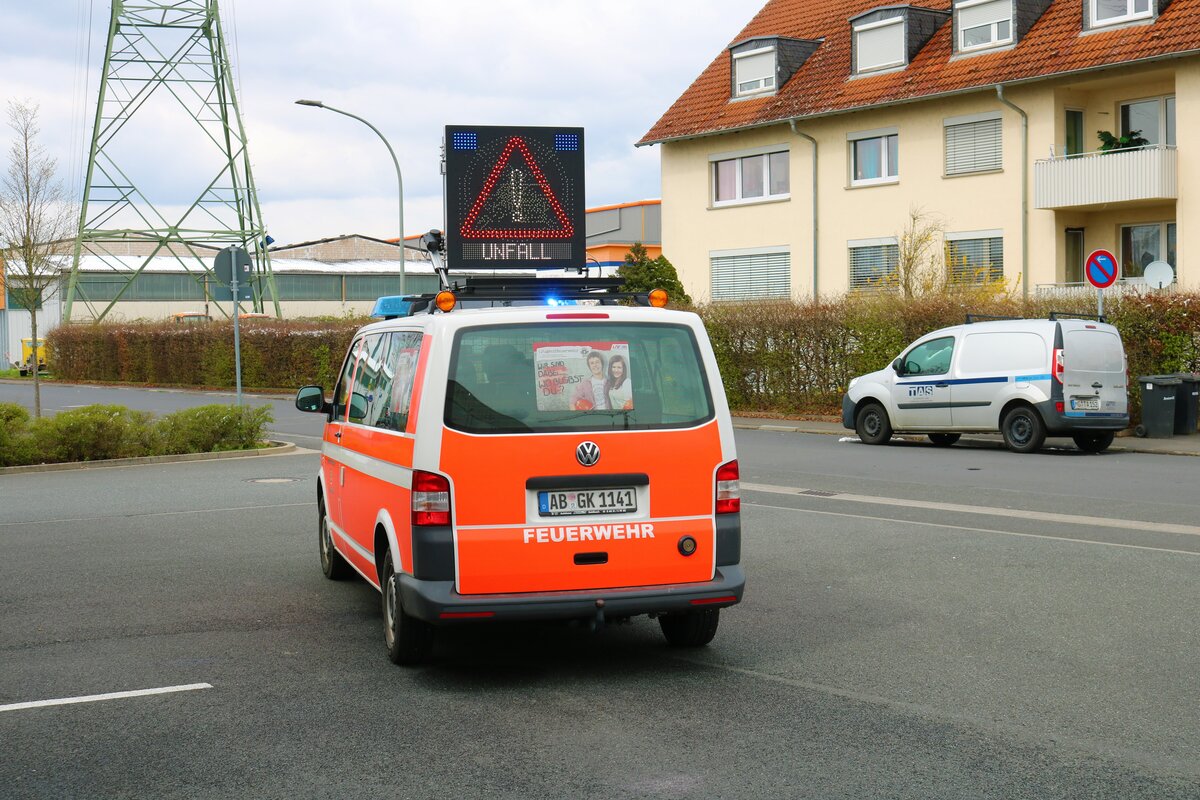 Feuerwehr Kleinostheim VW T5 MTW (Florian Kleinostheim 14/1) am 02.04.22 bei einen Fototermin