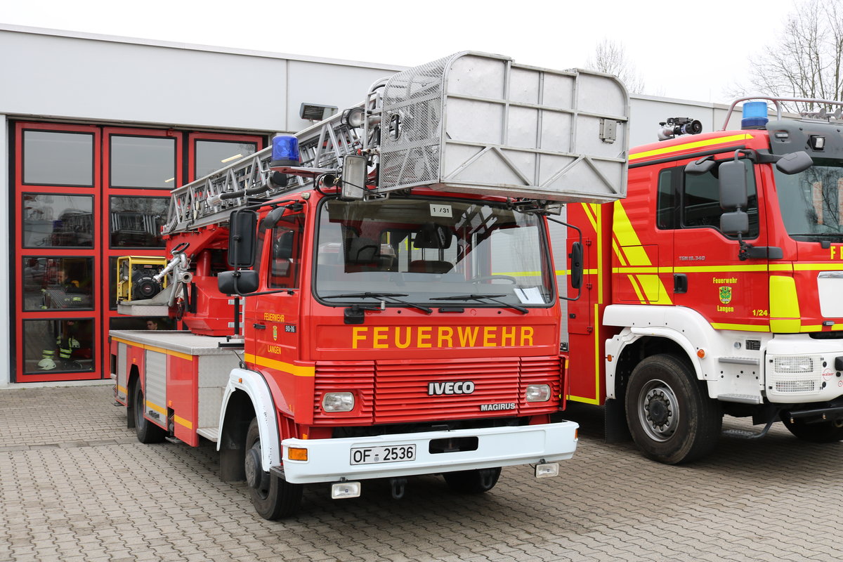 Feuerwehr Langen (Hessen) IVECO DLK 18/12 (Florian Langen 1/31) am 17.02.18 bei einen Fototermin fotografiert