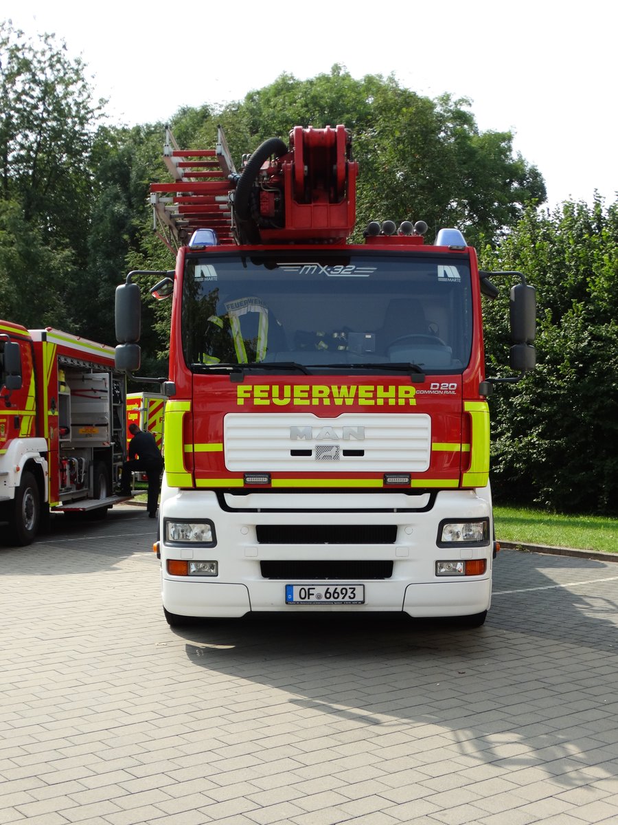 Feuerwehr Langen MAN TGA TM MX32 (Florian Langen 1/38) am 26.08.17 in Langen bei einer Fahrzeugschau
