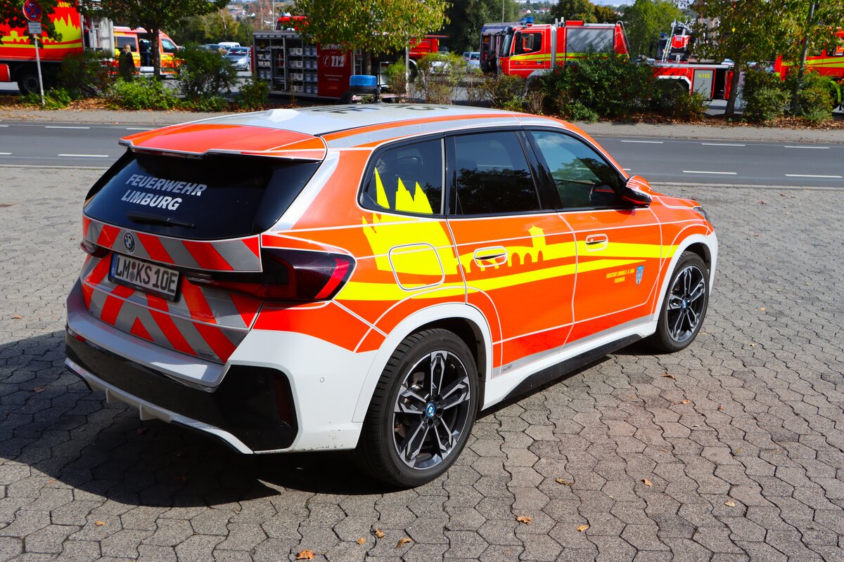 Feuerwehr Limburg an der Lahn BMW iX1 KdoW (Florian Limburg 1-10) am 23.08.26 beim Tag der offenen T�r