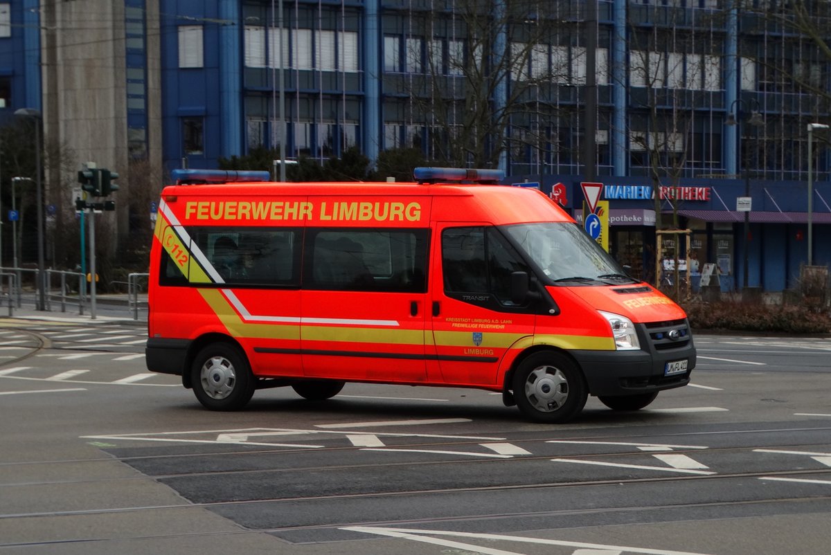 Feuerwehr Limburg Ford Transit MTW am 18.02.17 in Frankfurt Eckenheim