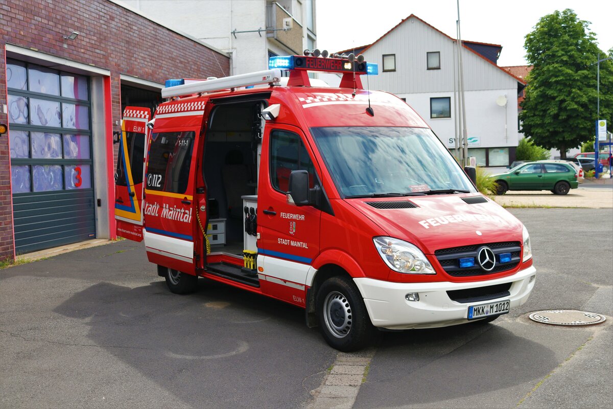 Feuerwehr Maintal Dörnigheim Mercedes Benz Sprinter ELW (Florian Maintal 1-11-1) am 08.07.23 bei einen Fototermin. Danke für das tolle Shooting