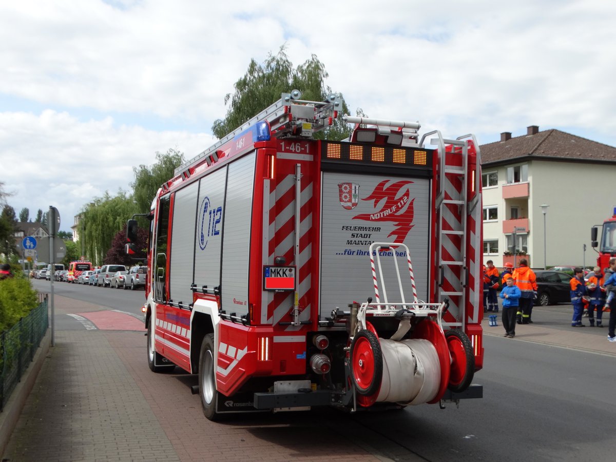 Feuerwehr Maintal MAN TGM LF20 mit Rosenbauer Aufbau und den Rufnamen ( Florian Maintal 1-46-1) am 15.06.16 beim Tag der Offenen Tür in Dörnigheim