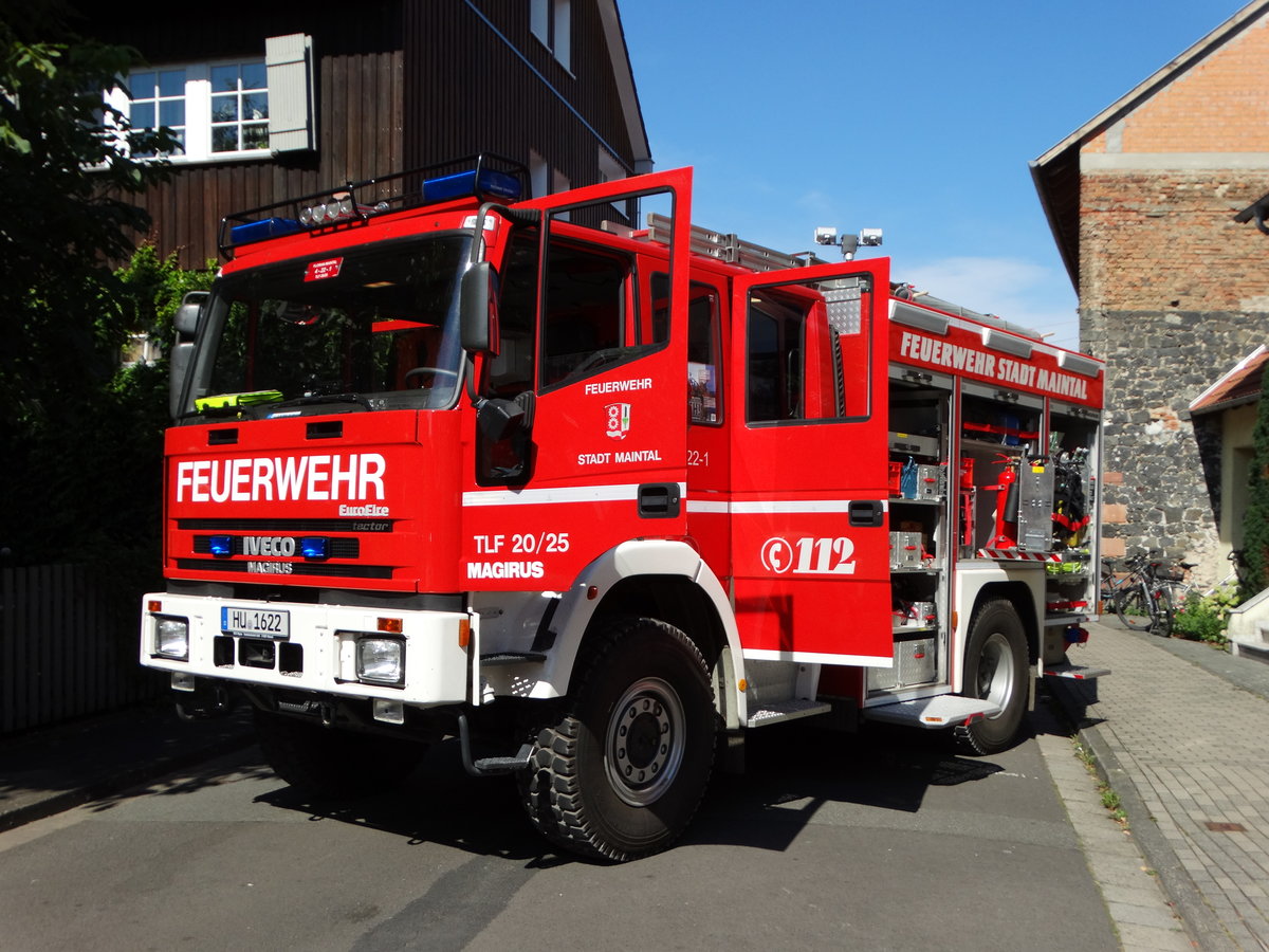 Feuerwehr Maintal Wachenbuchen IVECO/Magirus TLF 20/25 (Florian Maintal 4-22-1) am 10.09.16