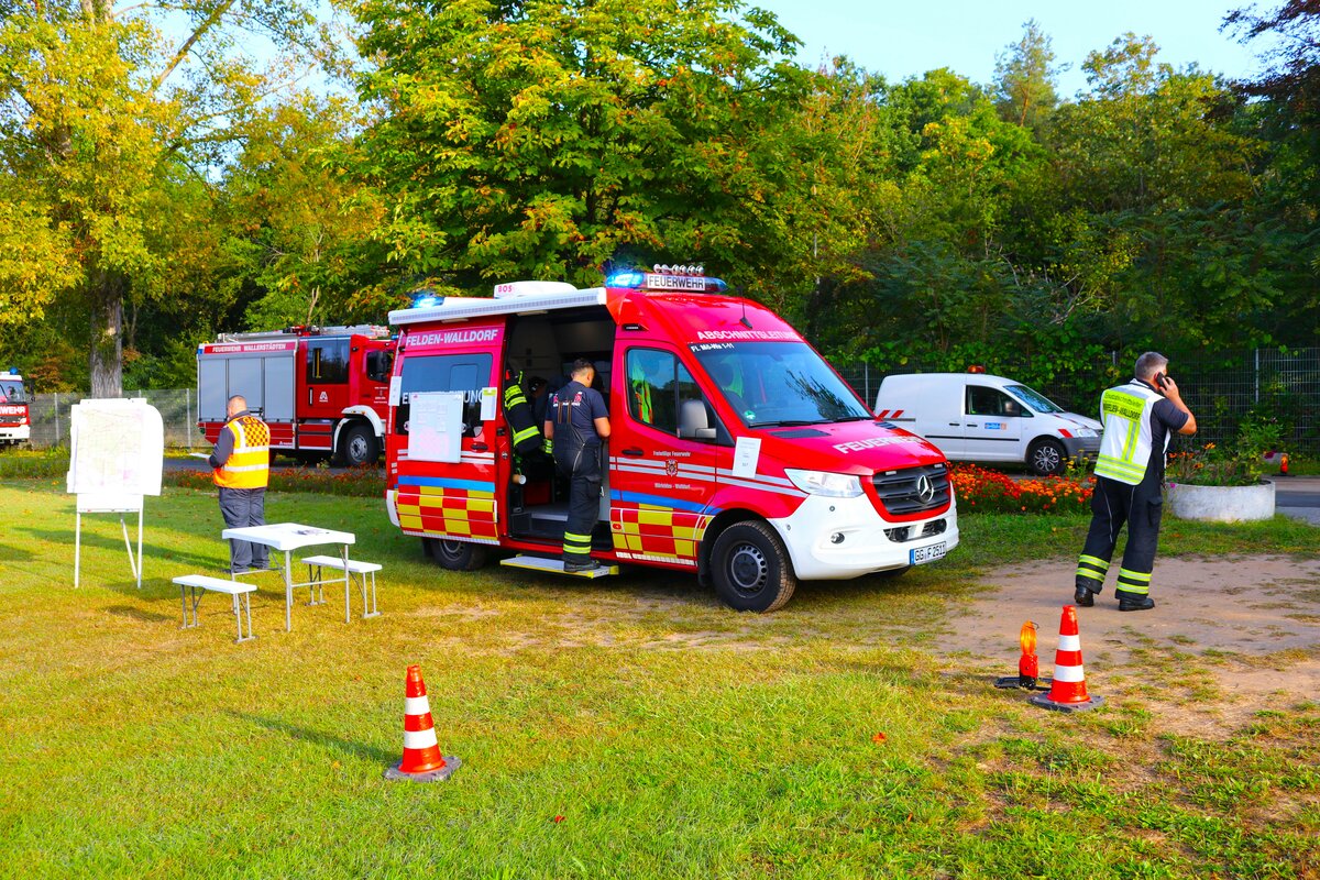 Feuerwehr Mörfelden Mercedes Benz Sprinter ELW Waldbrandübung am 30.09.23 in Groß Gerau