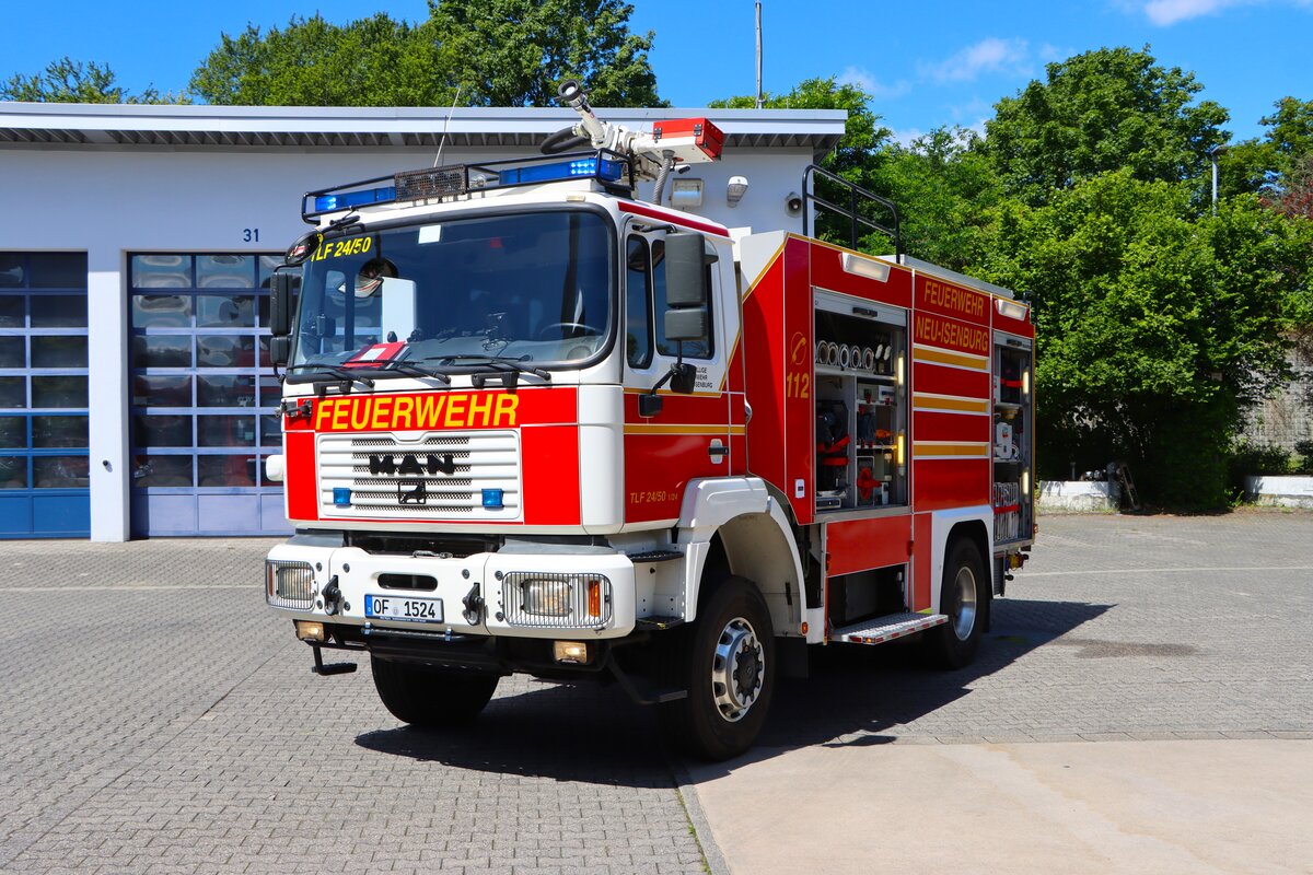 Feuerwehr Neu-Isenburg MAN 19.314 FAK Magirus TLF24/50 (Florian Isenburg 1/24-1) am 13.06.26 bei einen Fototermin. Danke f�r das tolle Shooting
