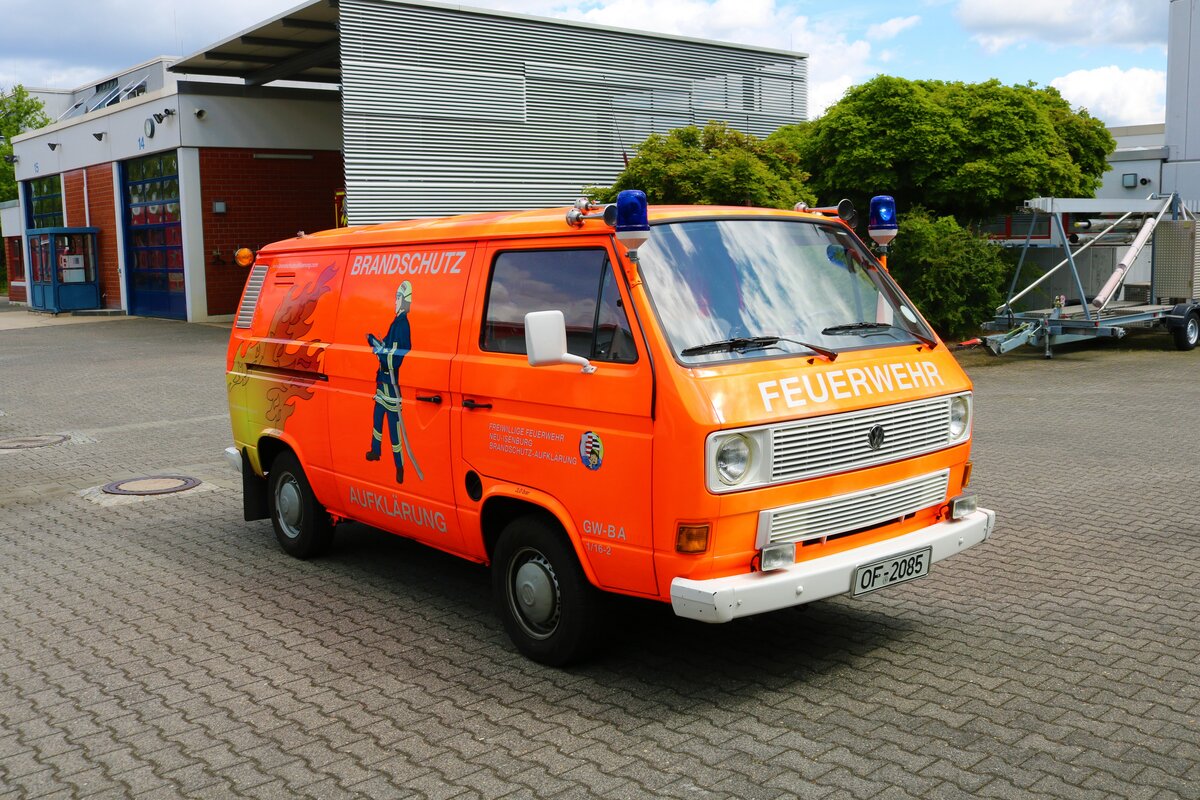 Feuerwehr Neu-Isenburg VW T3 (Florian Isenburg 1/16-2) am 21.05.22 bei einen Fototermin
