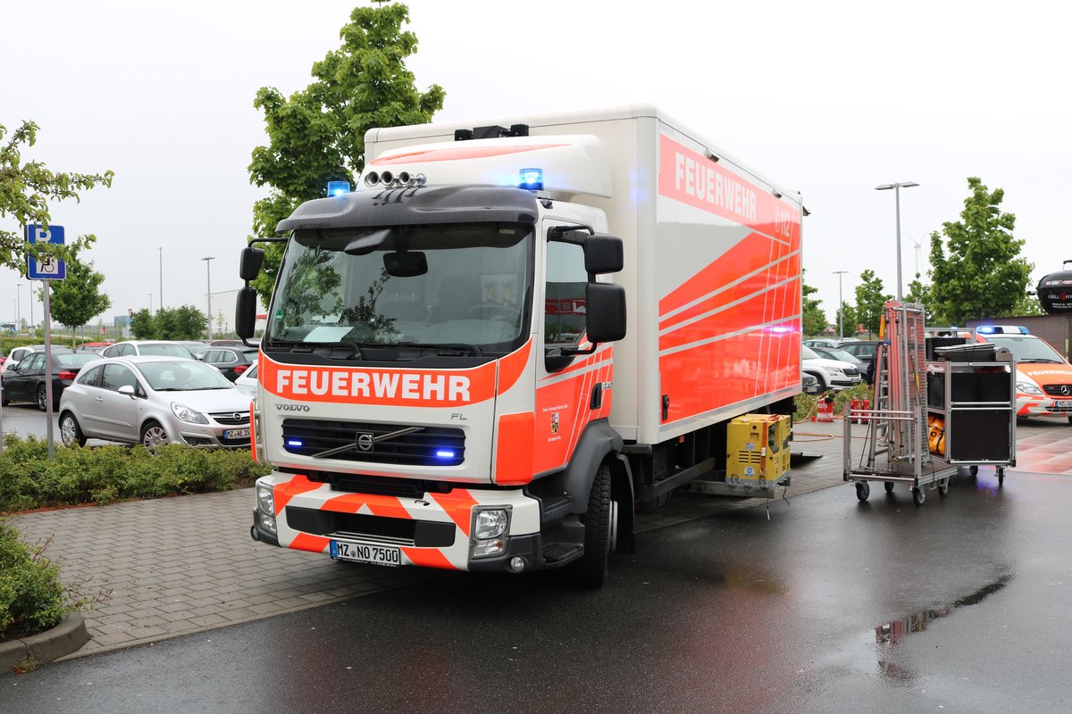 Feuerwehr Nieder Olm Volvo GW-L am 11.05.19 beim Tag der Retter in Mainz 
