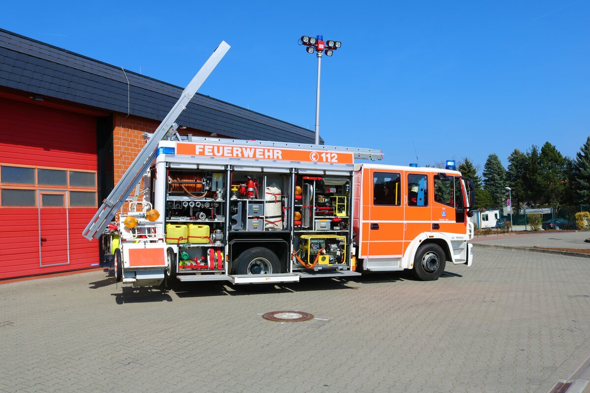 Feuerwehr Stockstadt am Main IVECO Magirus HLF1 (Florian Stockstadt 40/01) am 26.03.22 bei einen Fototermin