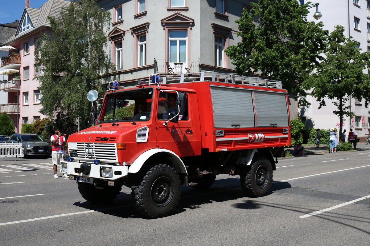 Feuerwehr Unimog am 02.06.19 bei der großen Parade zum Jubiläum 150 Kreisfeuerwehrverband Frankfurt