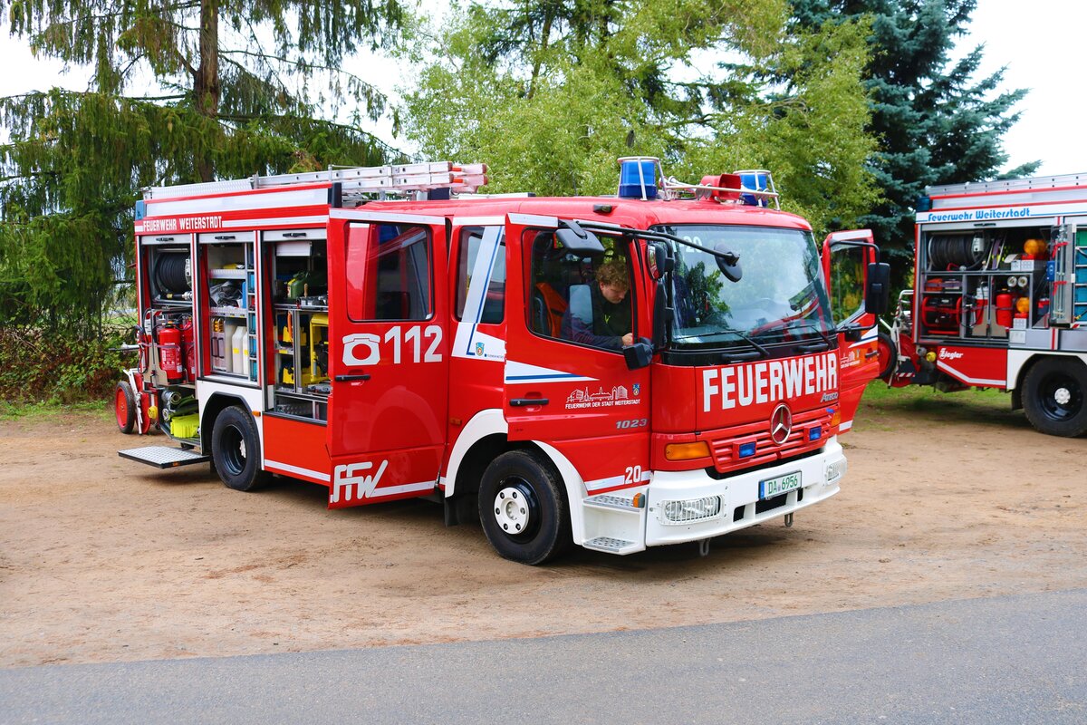 Feuerwehr Weiterstadt Mercedes Benz Atego LF20 am 25.09.22 beim Tag der offenen Tür