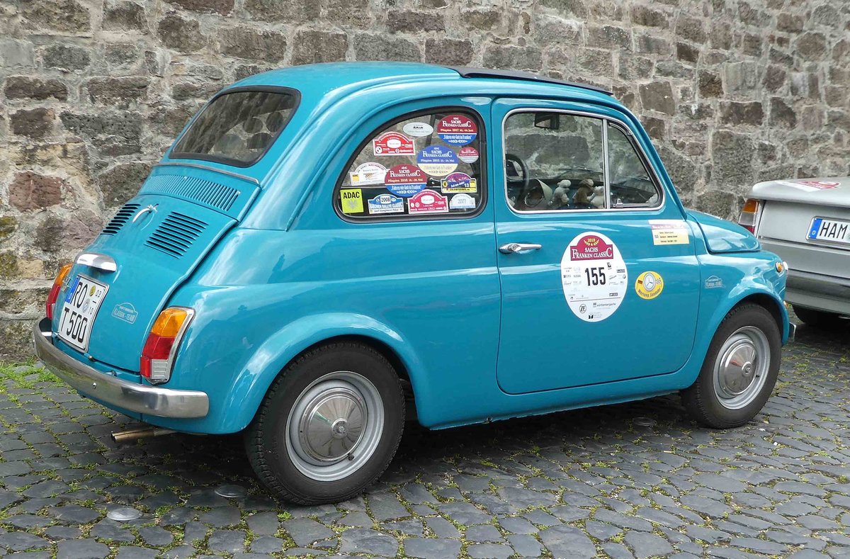 =Fiat 500 E, Bj. 1971, 500 ccm, 18 PS, gesehen in Fulda anl. der SACHS-FRANKEN-CLASSIC im Juni 2019