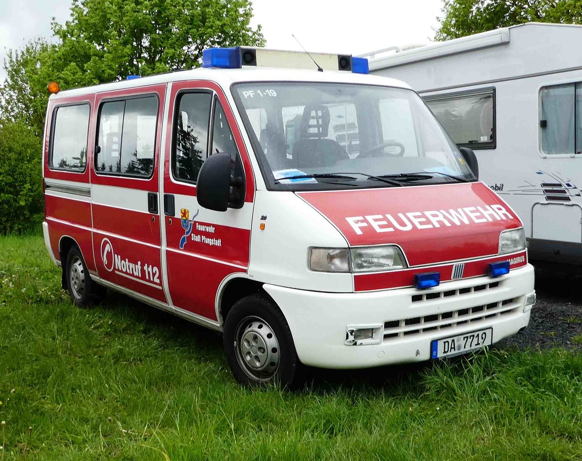 =Fiat der Feuerwehr PFUNGSTADT steht im Mai 2017 bei der RettMobil in Fulda