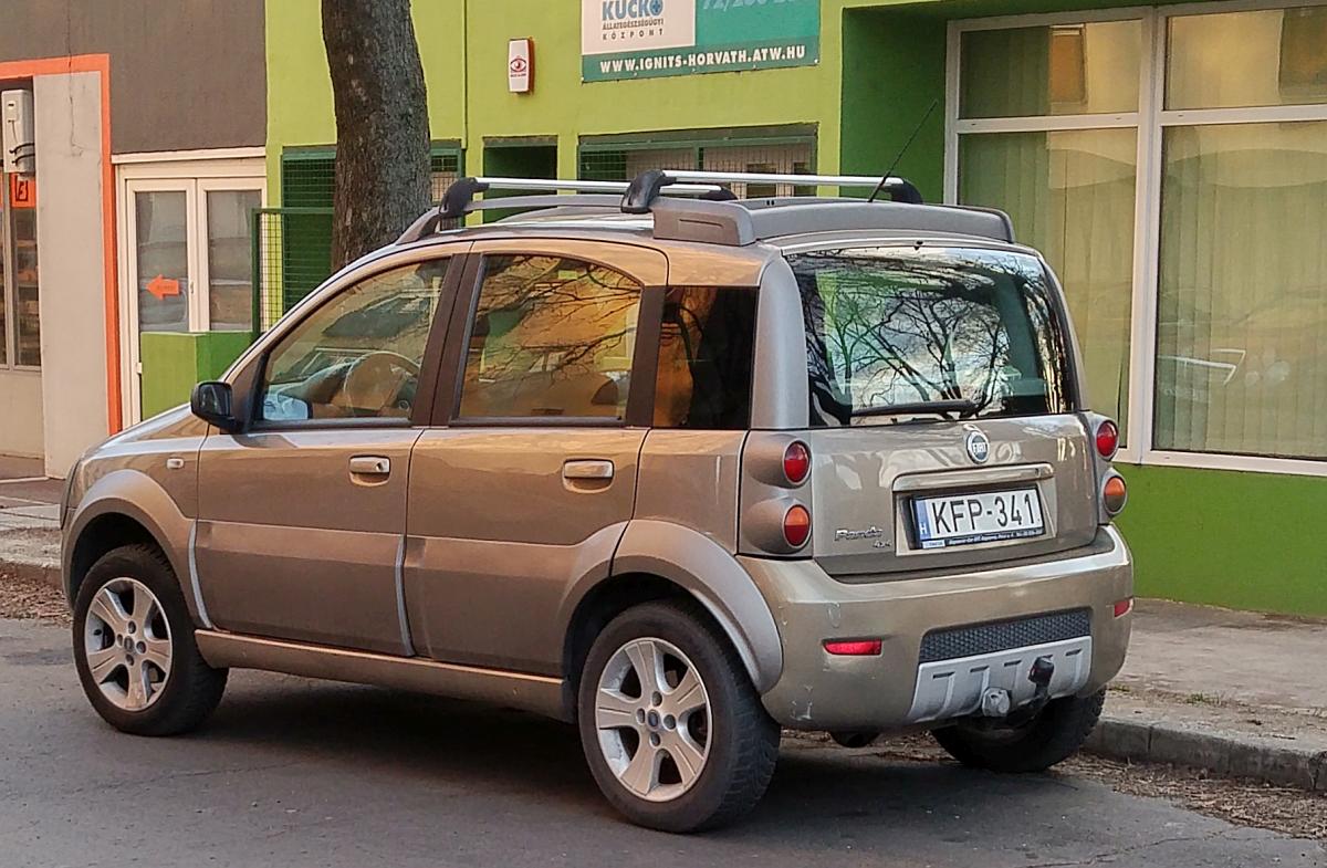 Fiat Panda 4x4 Cross, gesehen in Februar, 2020.
