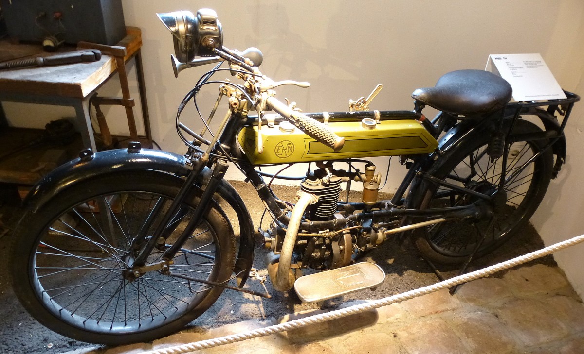 FN, Oldtimer-Motorrad aus Belgien, 1-Zyl.Motor mit 283ccm, Vmax.85Km/h, Kardanantrieb, NSU-Museum, Sept.2014