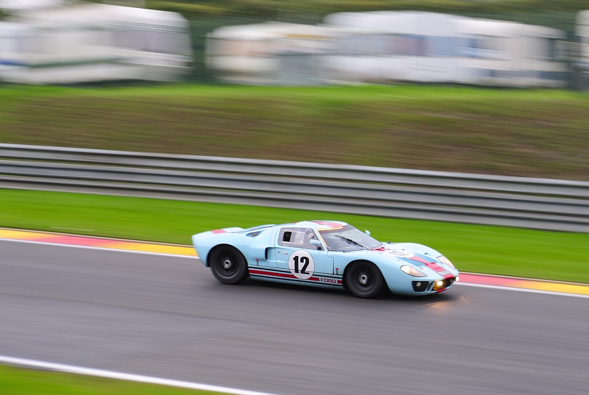 FORD GT40 MK1, Mitzieher der Nr.12, beim 6h Classic Rennen in Spa Francorchamps, am 19.9.2015