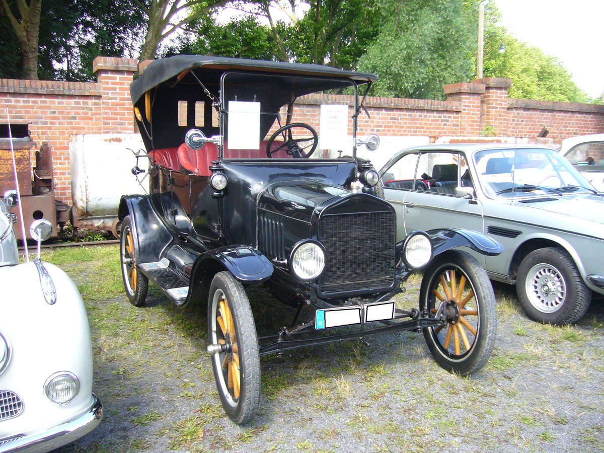 Ford Model T. 1908 - 1927. Über die über 15 Million mal produzierte Tin-Lizzie braucht man wohl nicht mehr viel zu schreiben. Herner Oldies am 03.07.2016.