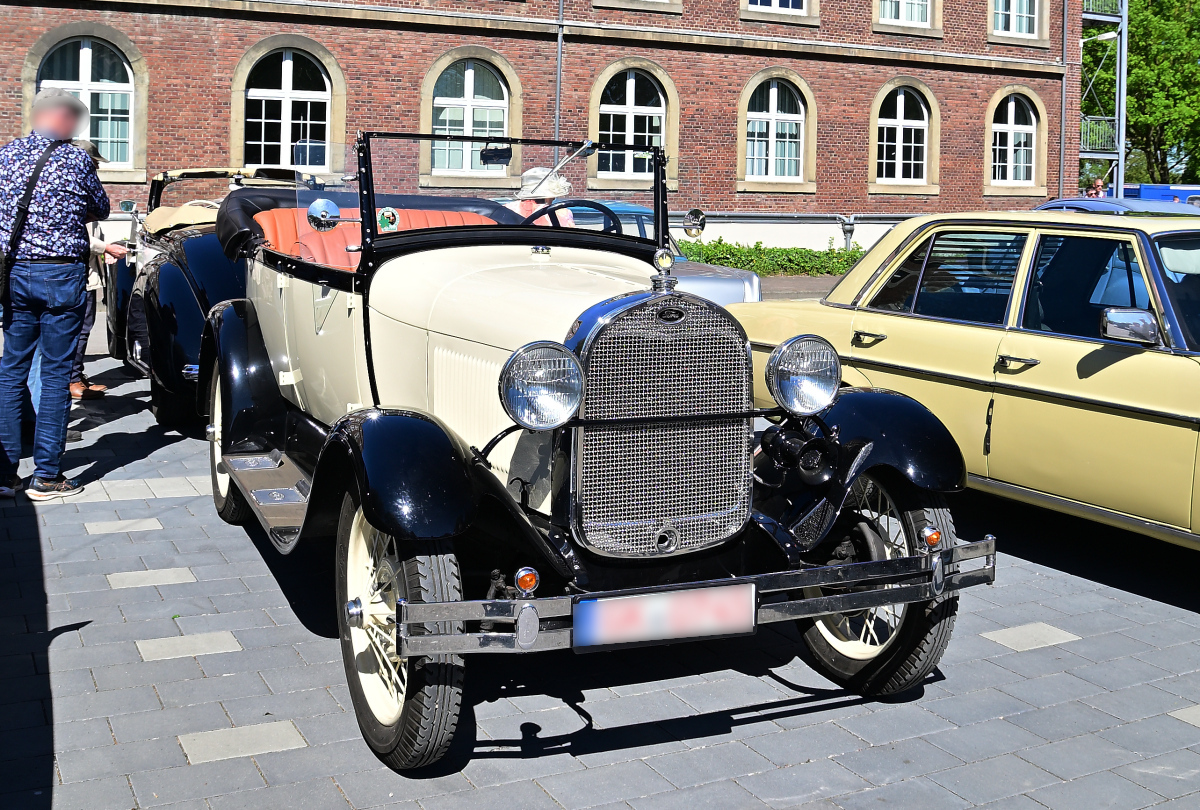 Ford Modell A Phaeton aus den sp�ten 1920er, am 1.5.2026 auf dem Show / Ausstellungsgel�nde des Fr�hlingserwachen der Oldtimerfreunde Grenzland, Loherhof Geilenkirchen