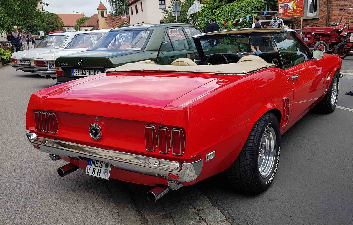 =Ford Mustang, gesehen bei den Fladungen Classics im Juli 2023