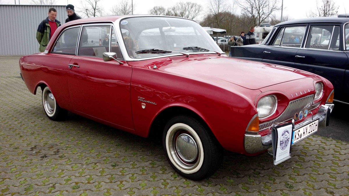 Ford Taunus, ausgestellt auf der Technorama in Kassel am 16.03.2014