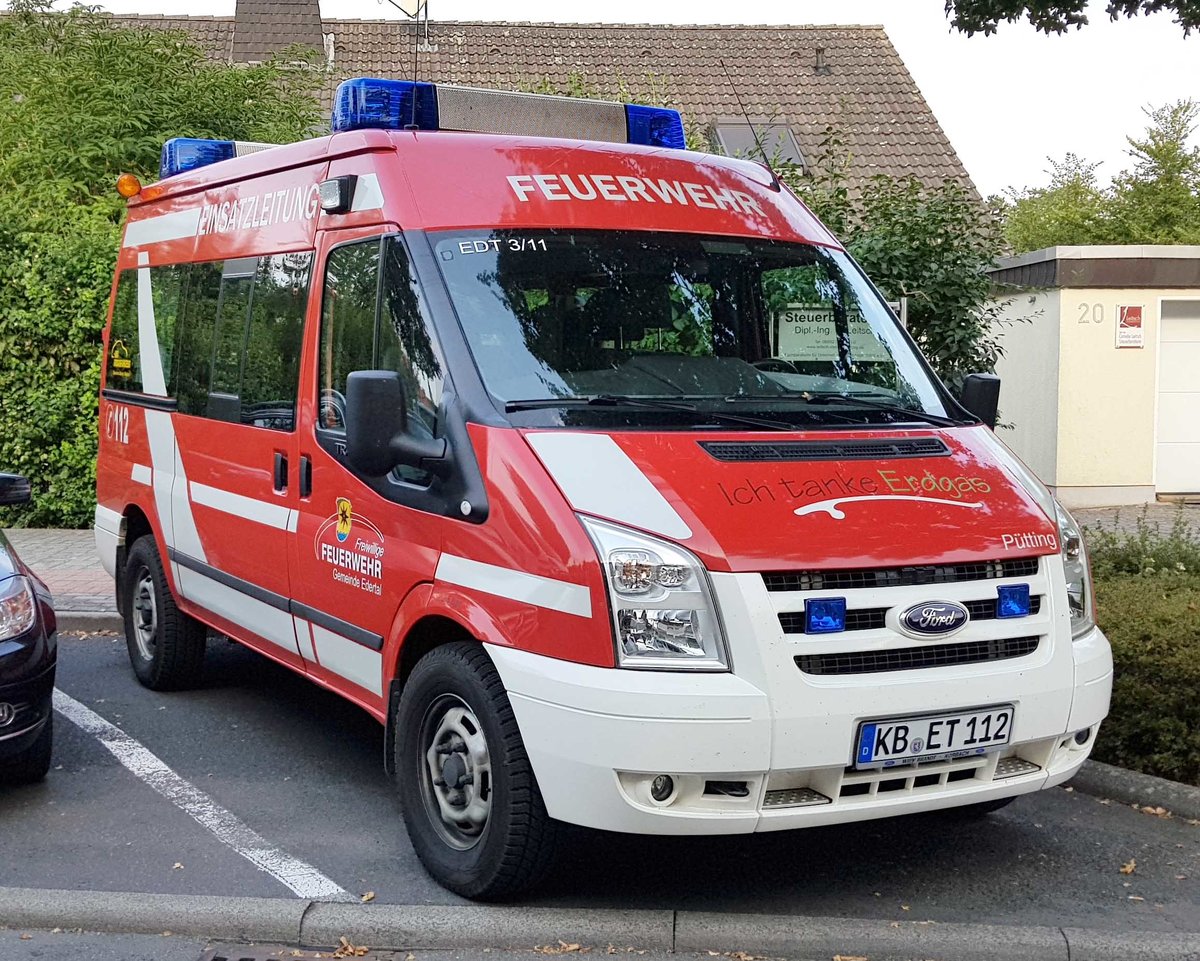 =Ford Transit als Einsatzleitfahrzeug der Feuerwehr EDERTAL steht in Hünfeld anl. der Hessischen Feuerwehrleistungsübung 2019
