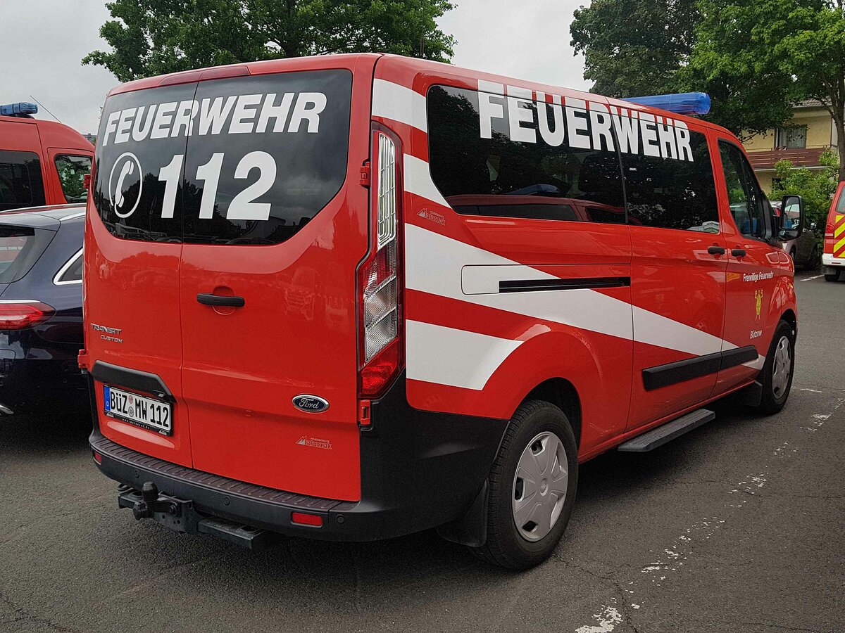 =Ford Transit als MTW der Feuerwehr BÜTZOW steht anl. vom Internationalen Jugendfeuerwehr-Wettbewerb 2022 in 36100 Petersberg, Mai 2022