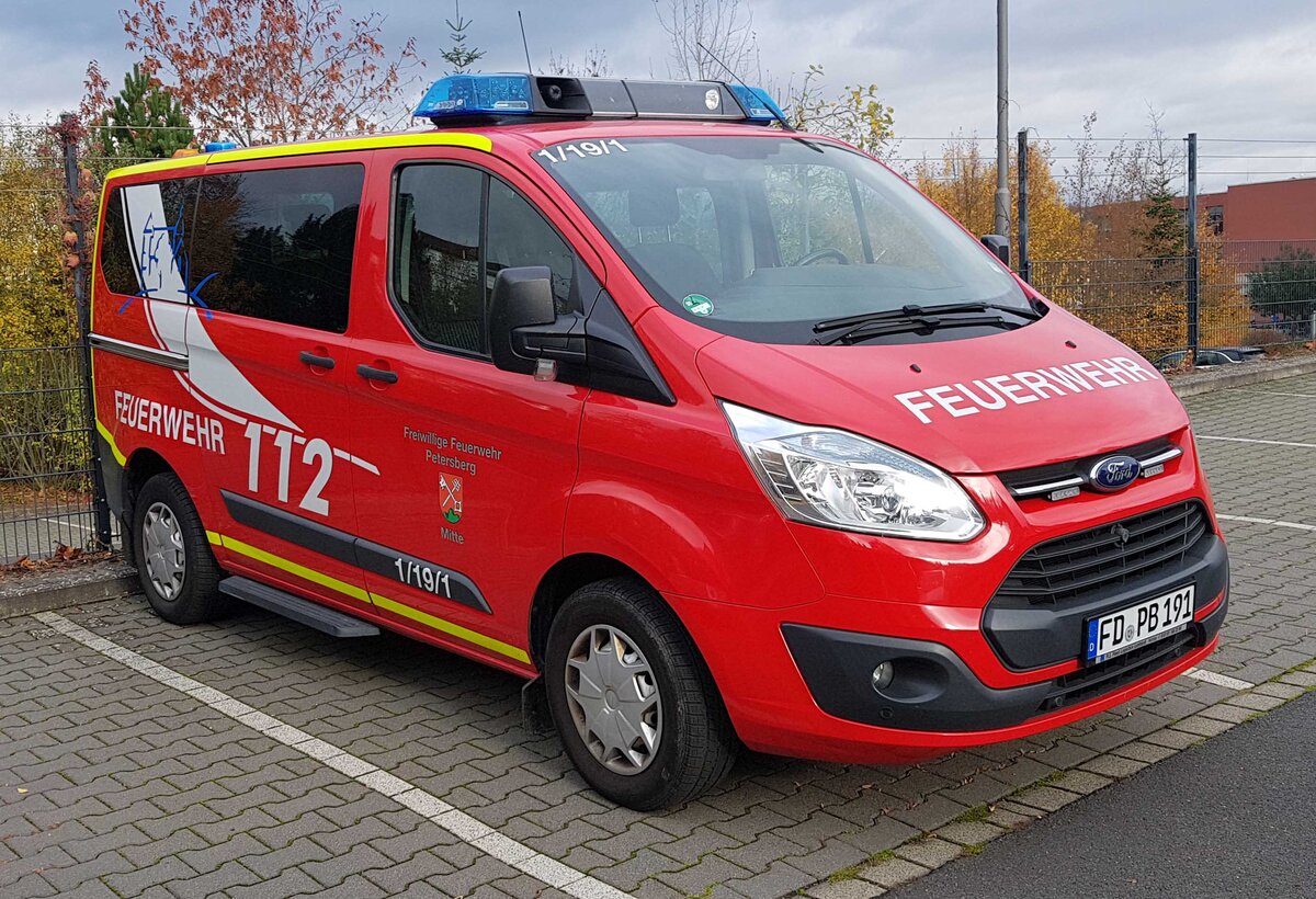 =Ford Transit als MTW der Feuerwehr PETERSBERG-MITTE,11-2023