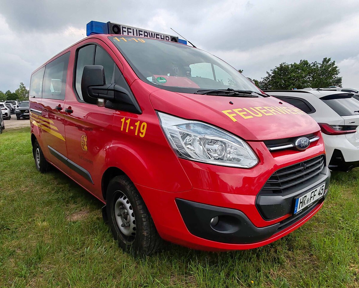 =Ford Transit Custom als MTF der Feuerwehr SPANGENBERG steht im Mai 2024 auf dem Besucherparkplatz der RettMobil in Fulda
