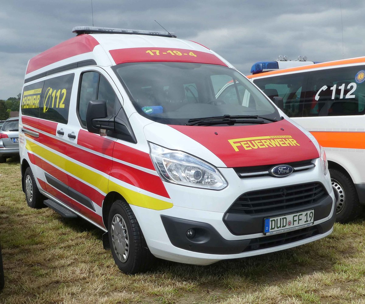 =Ford Transit Custom der Feuerwehr DUDERSTADT steht auf dem Besucherparkplatz der Rettmobil 2019 in Fulda, 05-2019