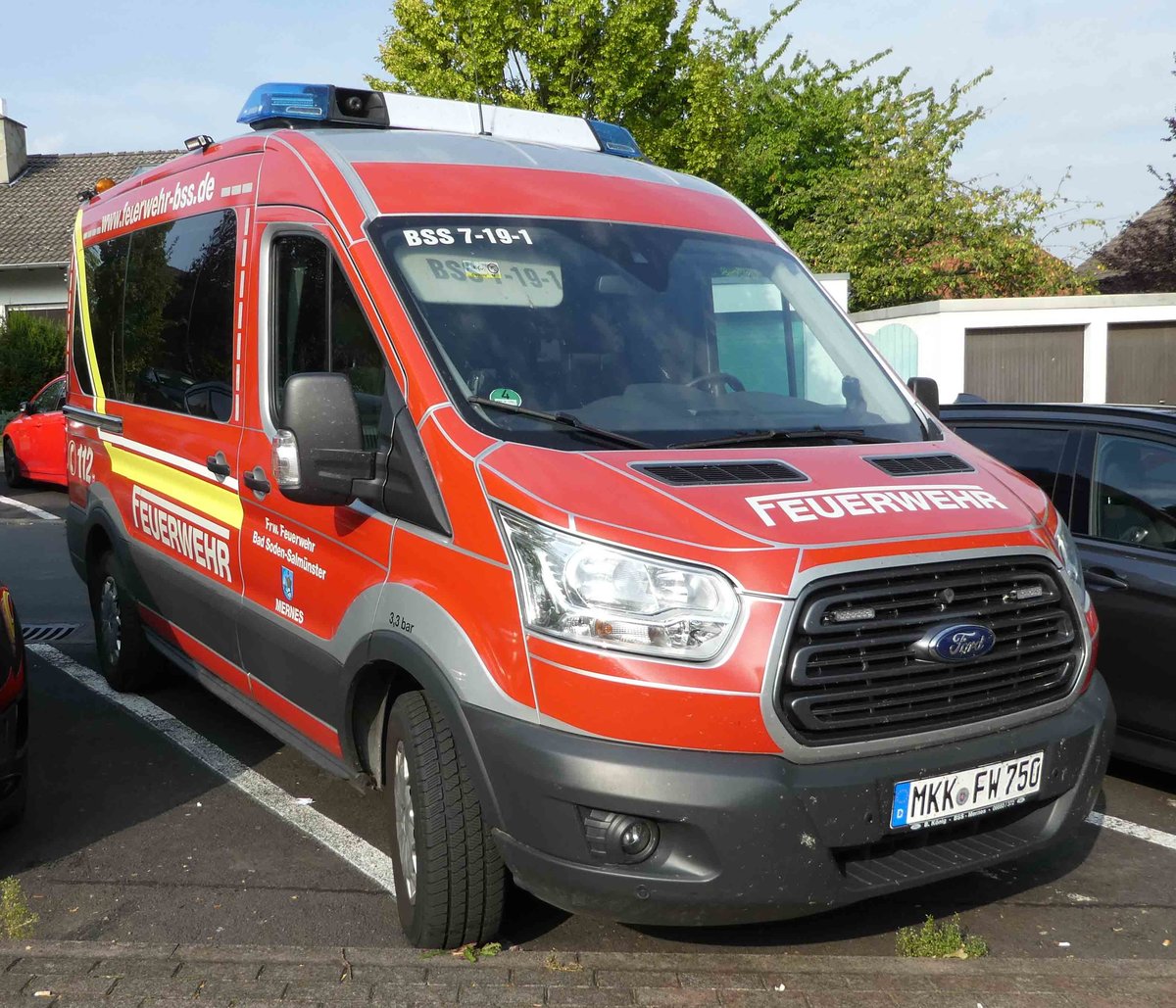 =Ford Transit der Feuerwehr BAD SODEN-SALMÜNSTER Stadtteil MERNES steht in Hünfeld anl. der Hessischen Feuerwehrleistungsübung 2019, 09-2019