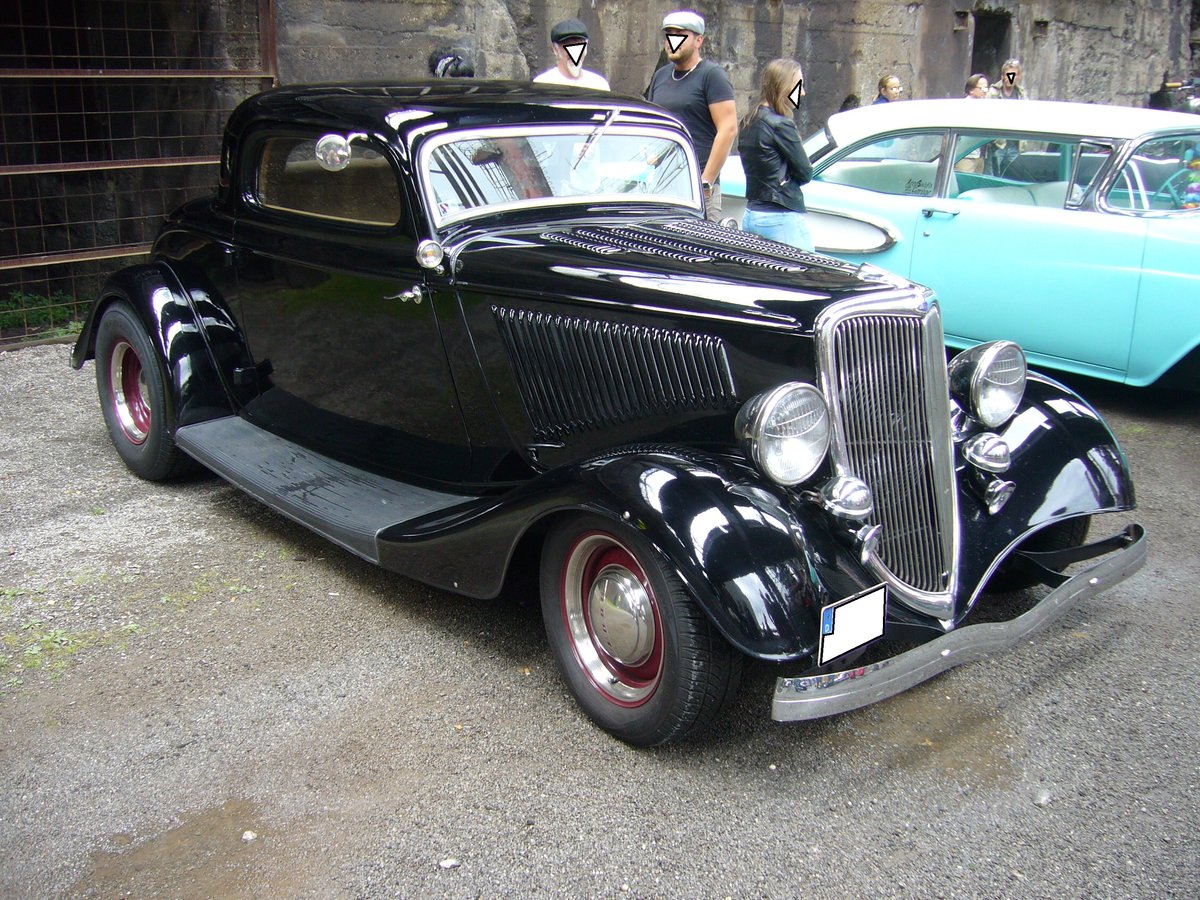Ford V8 Coupe des Modelljahres 1936. Altmetall trifft Altmetall am 23.07.2017 im LaPaDu.