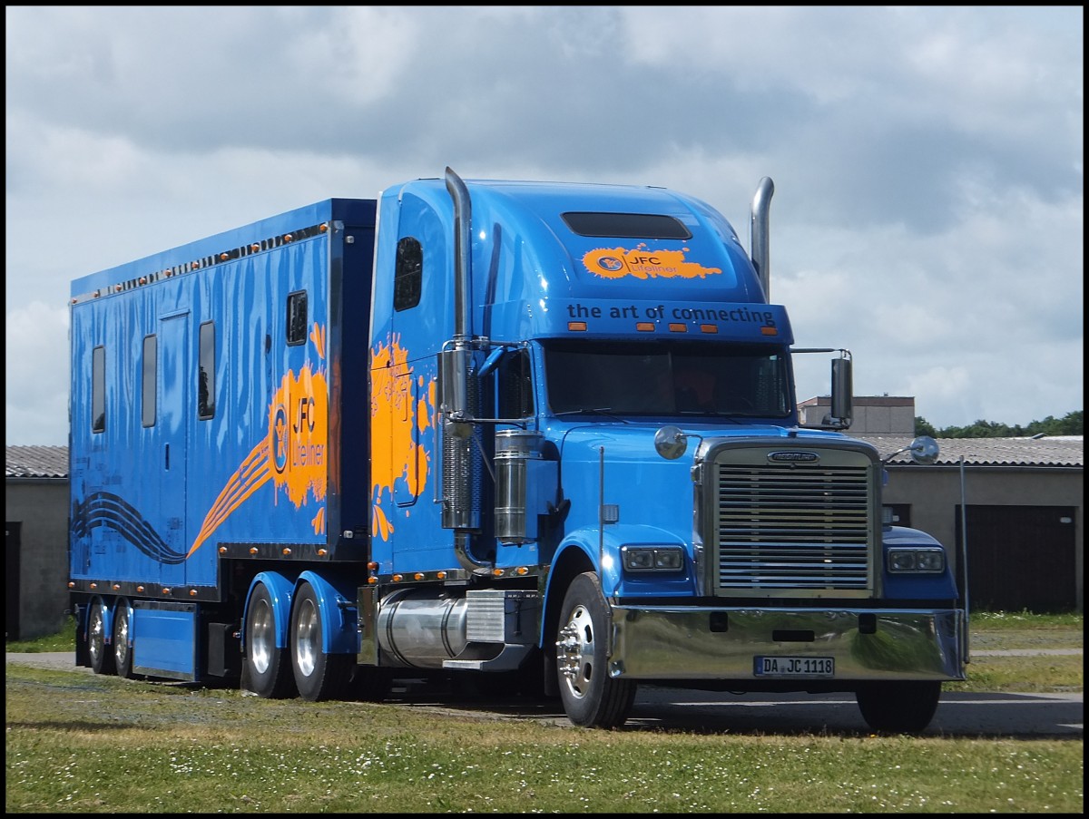 Freightliner Sattelzüge Fotos Fahrzeugbilder.de