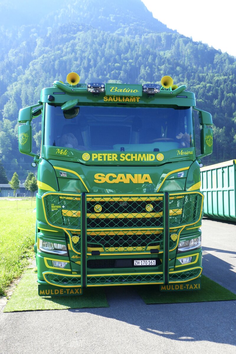 Frontansicht des Scania Welaki von Peter Schmid am 27.6.26 beim Trucker Festival Interlaken.