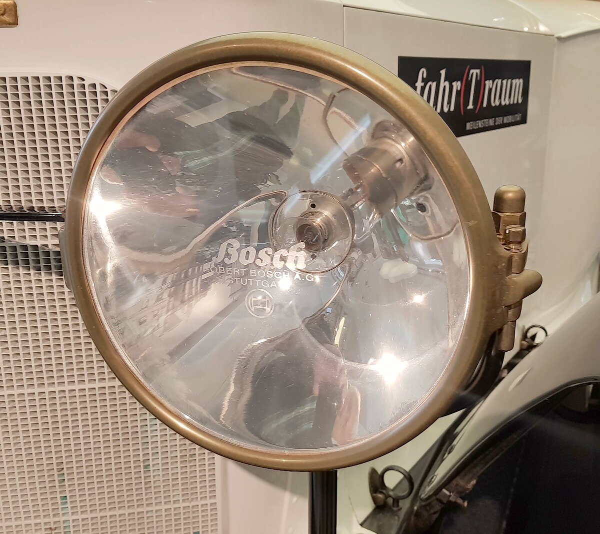 =Frontscheinwerfer des Austro-Daimler, Bj. 1918, 3563 ccm, 35 PS, gesehen im Museum  fahr(T)raum - Ferdinand Porsche  in Mattsee/Österreich, Juni 2022