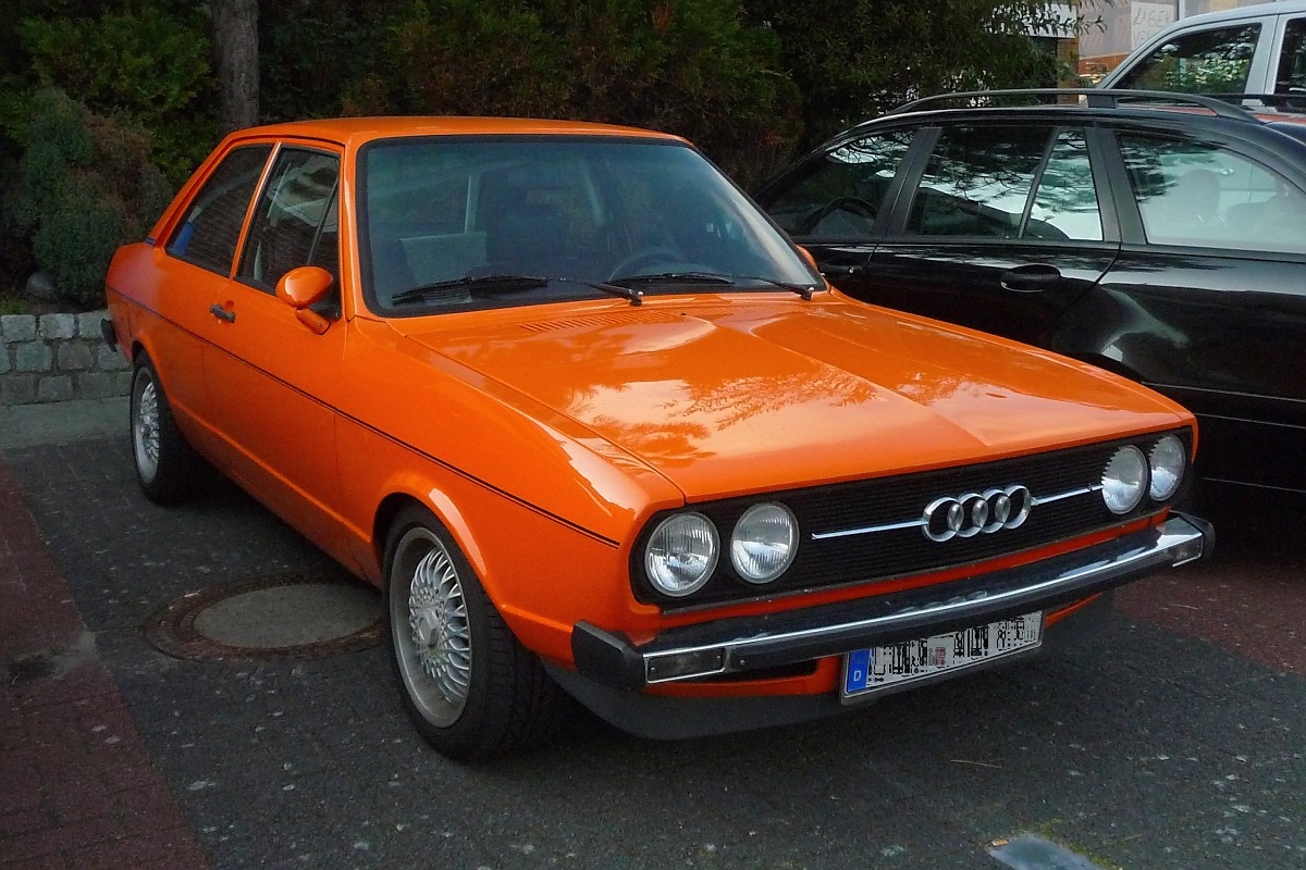 Ganz alter Audi 80 in Sahlenburg, 11.9.2015