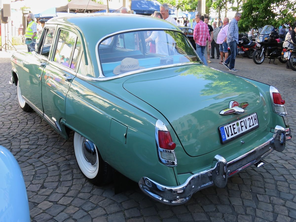 GAZ Wolga bei der 29. Viersener Oldtimer-Rallye am 27.05.2017