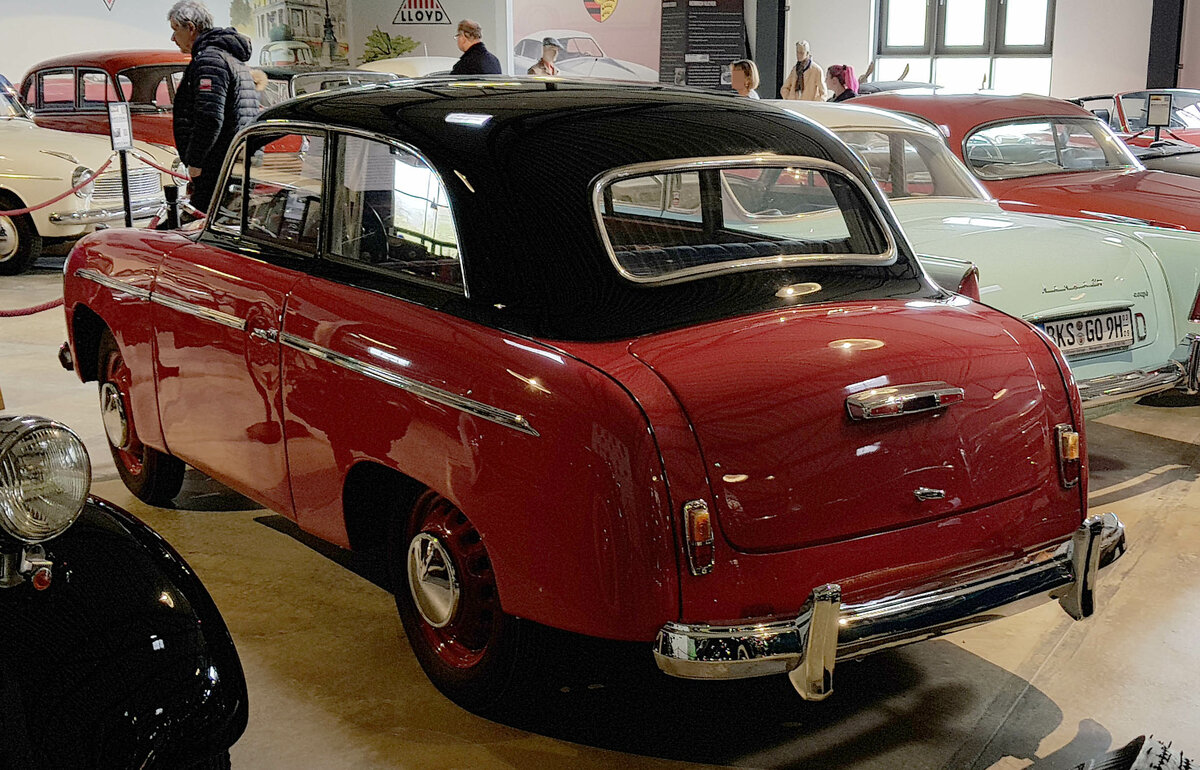 =Goliath GP 700/900, Bauzeit 1950 - 1957, 2-Zyl.-Zweitaktmotor mit 24/40 PS aus 688/886 ccm, präsentiert vom Zylinderhaus in Bernkastel-Kues, 04-2023