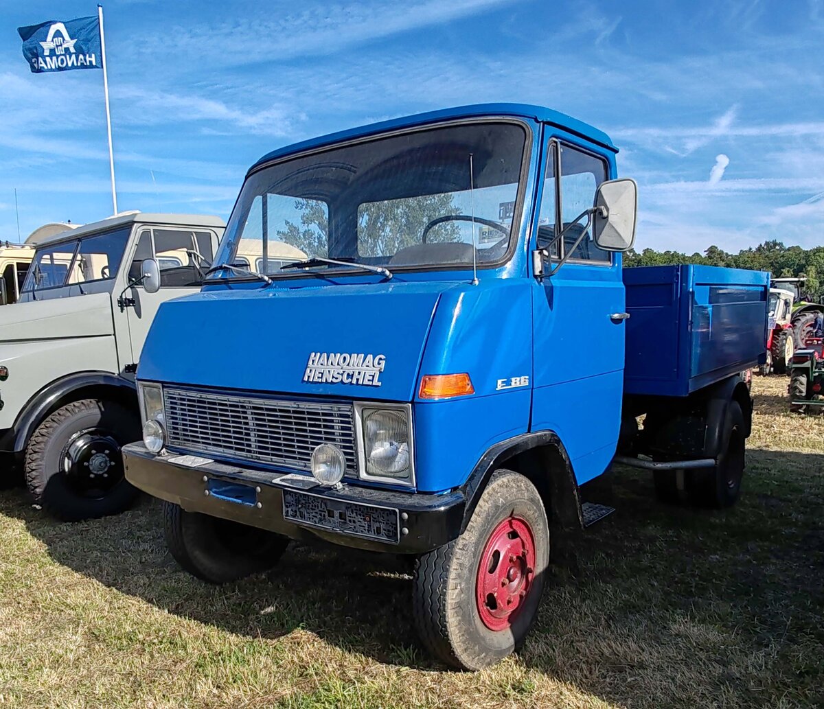=Hanomag F 86, ausgestellt bei der Oldtimerausstellung der OLDTIMERFREUNDE OHMTAL in Dannenrod, 09-2025