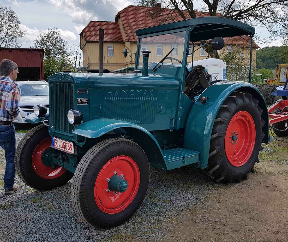 =Hanomag R 40, Bj. 1946, 5195 ccm, 40 PS, gesehen bei der Oldtimerausstellung der Traktorfreunde Wiershausen am Klostergut Hilwartshausen, 05-2023