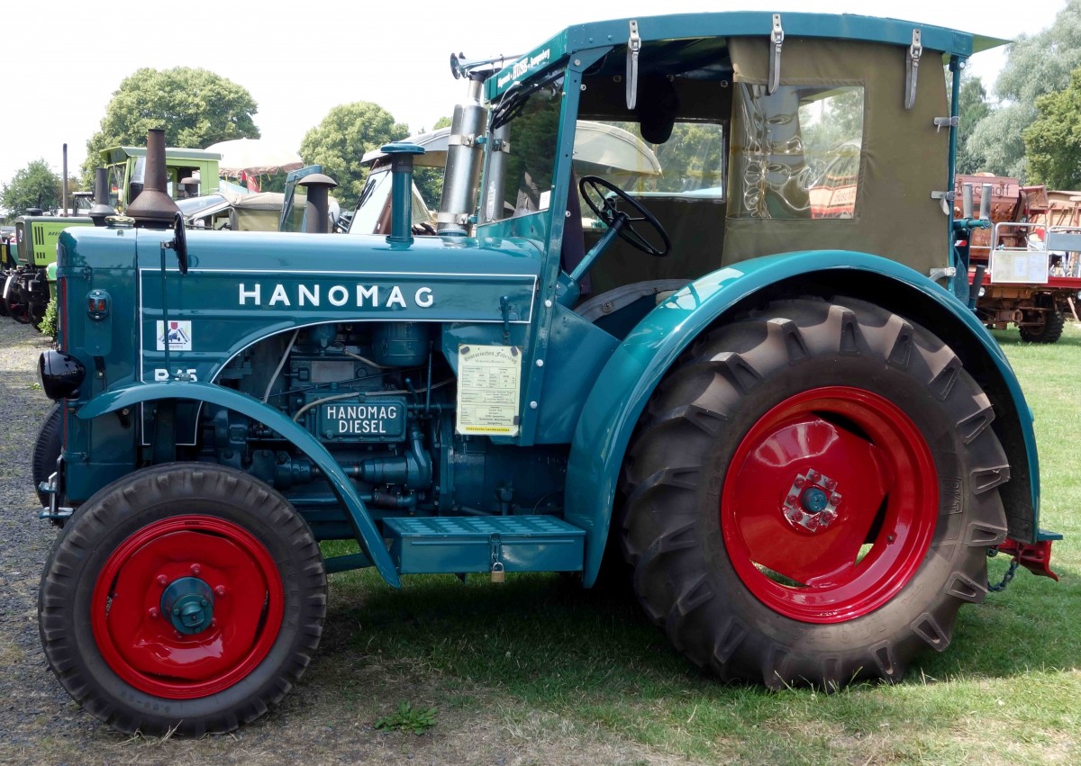 Hanomag R 45 steht bei der Oldtimerausstellung in Gudensberg im Juli 2015