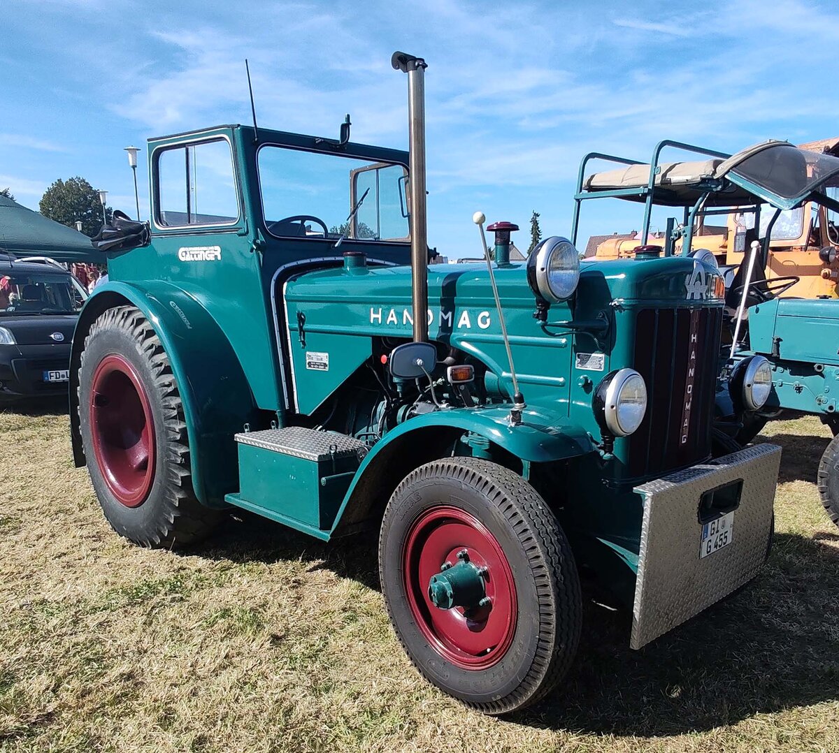 =Hanomag R 455 ATK, Bj. 1962 steht bei der Oldtimerveranstaltung der OLDTIMERFREUNDE OHMTAL in Dannenrod, 09-2025. 