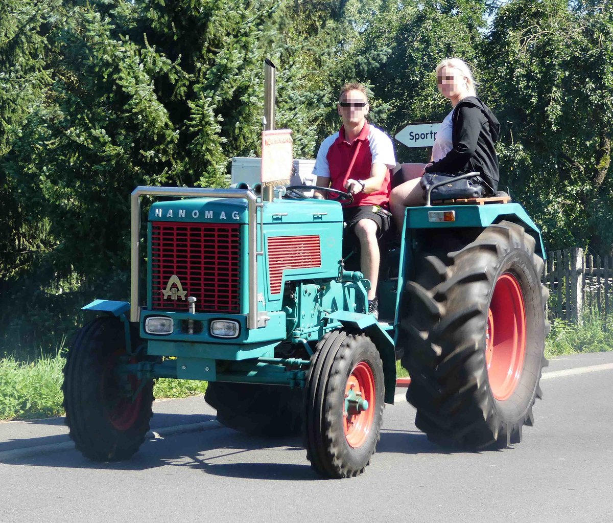 =Hanomag rollt im Festzug beim Pferdsdorfer Oldtimertag im August 2016