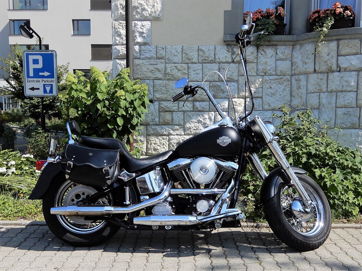 Harley Davidson, 1340 ccm, V2 Evolution Motor, gesehen am 18. Juli 2019 in Wetzikon, Kanton Zürich, Schweiz