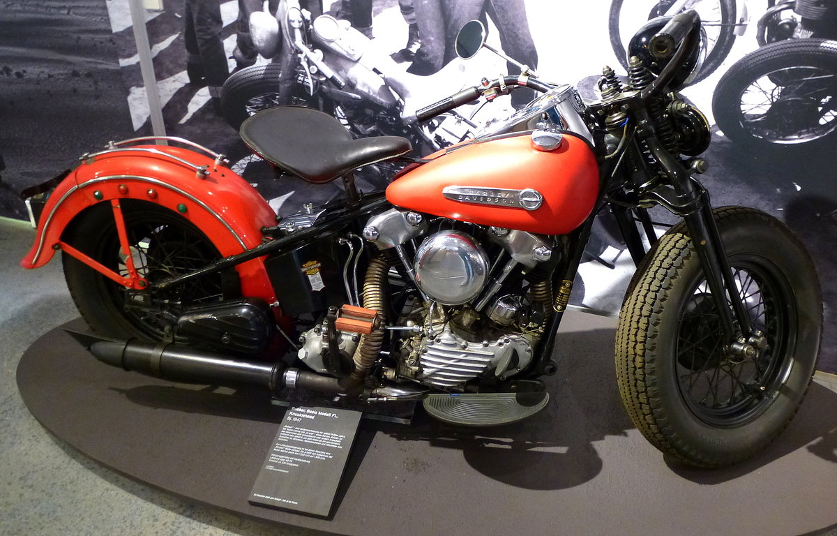 Harley Davidson, Bobber Modell FL, Baujahr 1947, sportliche Mode in den späten 1940er Jahren, 1400ccm, 40PS, Sonderausstellung im NSU-Museum, Sept.2014