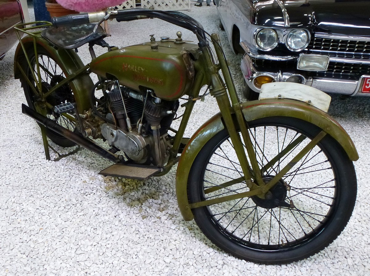 Harley Davidson JD 1000, Baujahr 1929, V2-Zyl.Motor mit 1000ccm und 24PS, wurde in großen Stückzahlen gebaut, Technikmuseum Sinsheim, April 2014