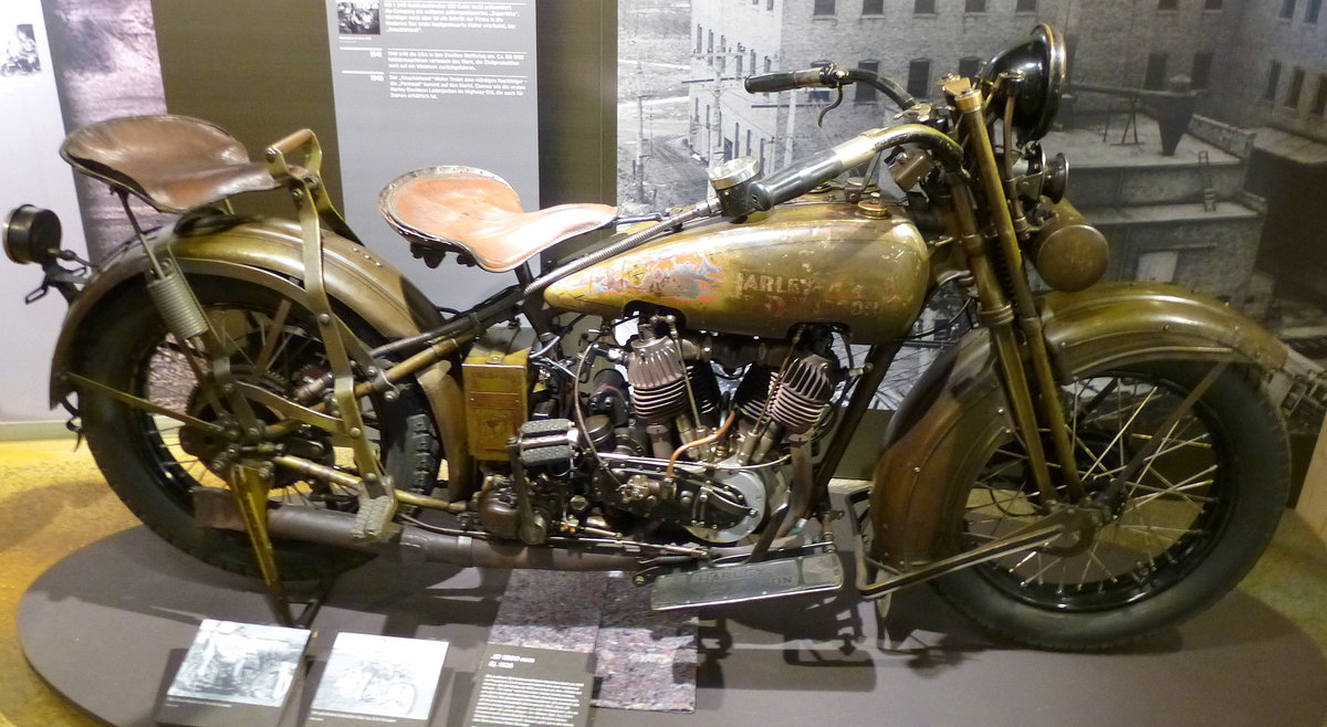 Harley Davidson, JD 1200, Baujahr 1928, die zu dieser Zeit hubraumstärkste Maschine wurde bis 1929 gebaut, 1215ccm, 24PS, Sonderausstelung im NSU-Museum, Sept.2014 