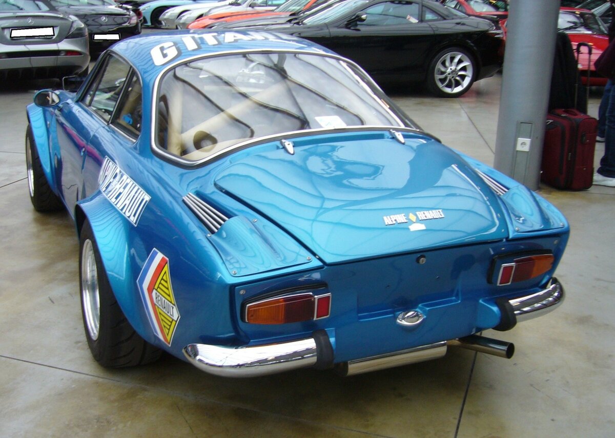 Heckansicht einer Alpine Renault A110 aus dem Jahr 1975. Classic Remise Düsseldorf am 26.02.2024.